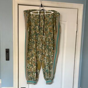 Stylish Camouflage Joggers for Women